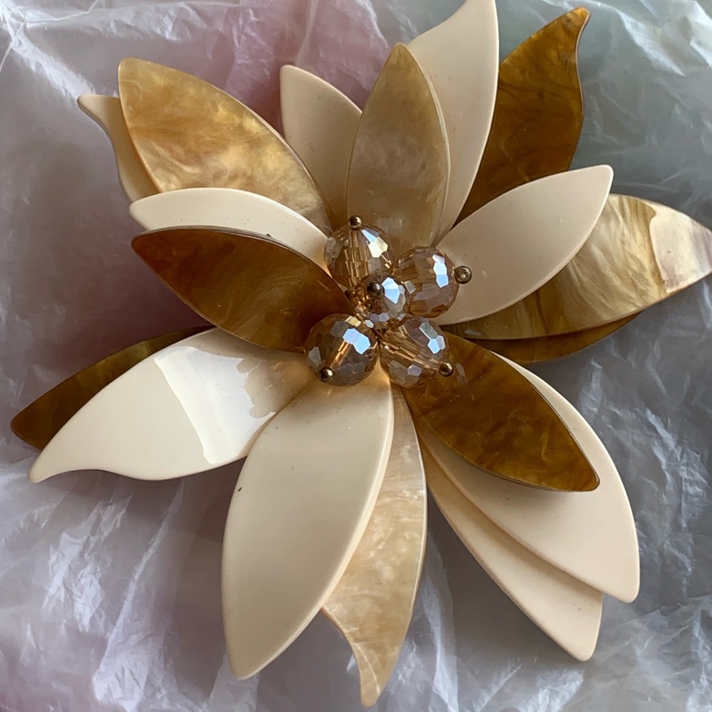 Elegant Cream and Gold Floral Brooch